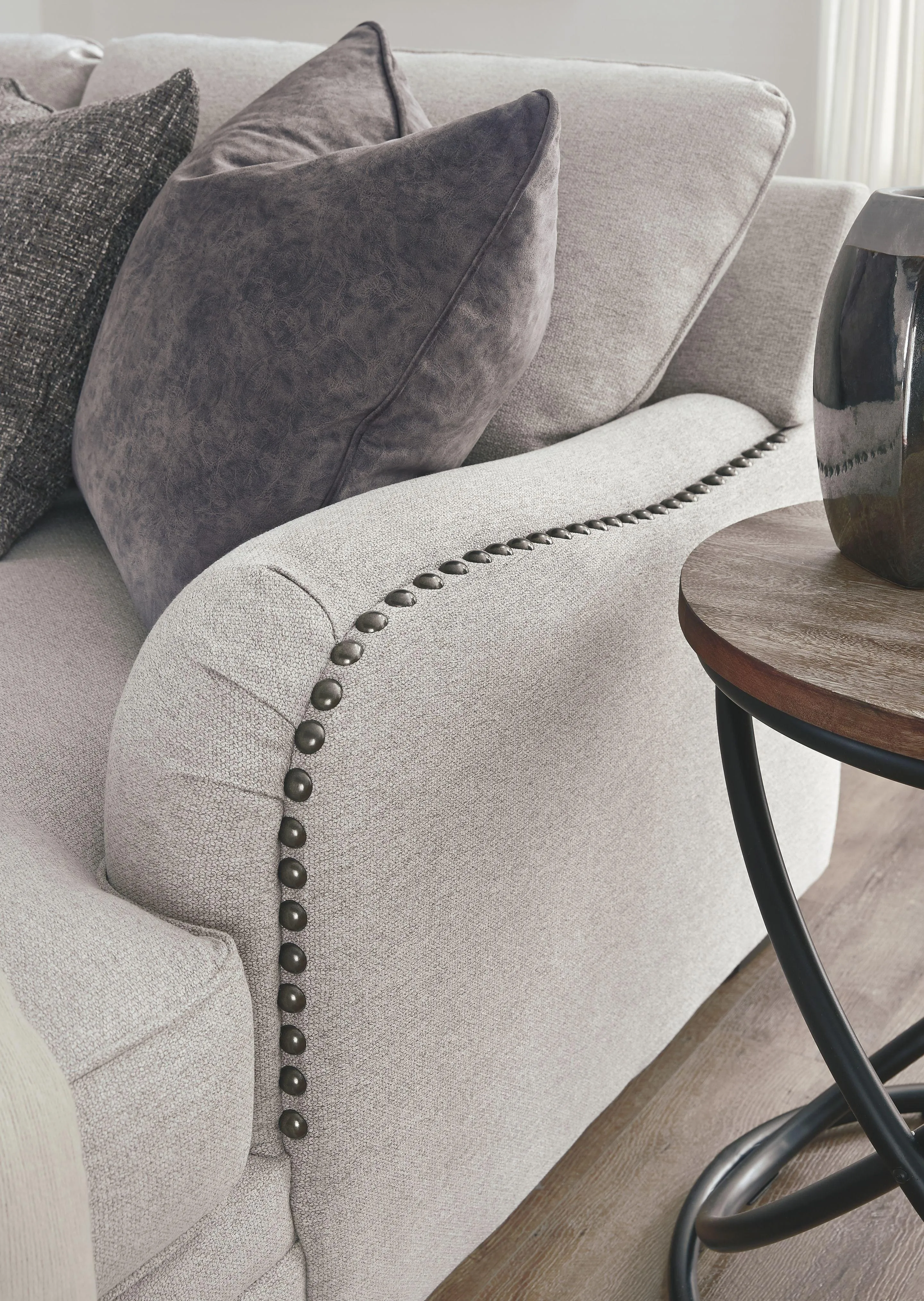 Dellara - Living Room Set