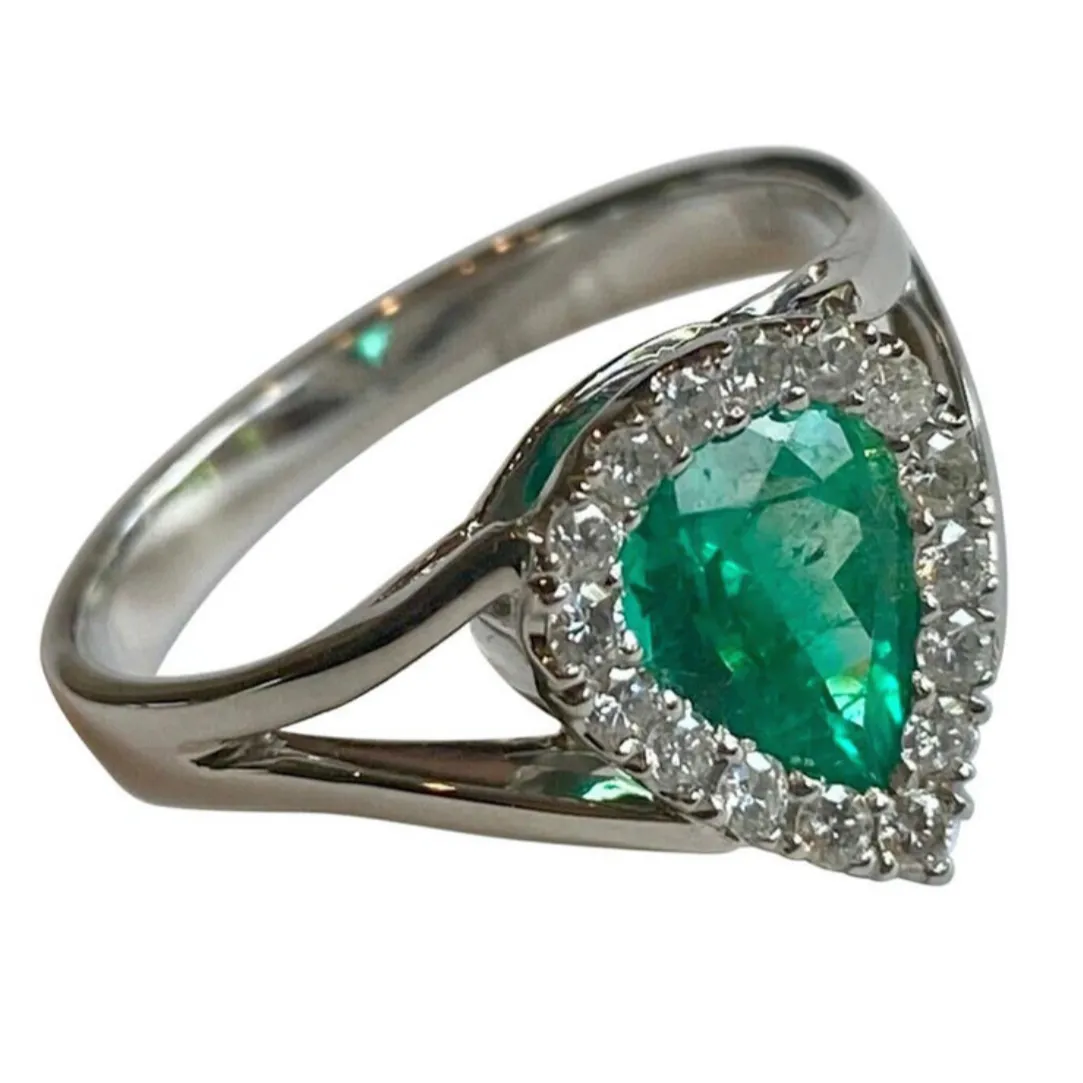 Stylish Fine Natural Colombian Emerald and Engagement Diamond Ring